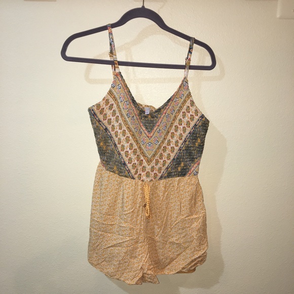 Patterned romper - Picture 2 of 7